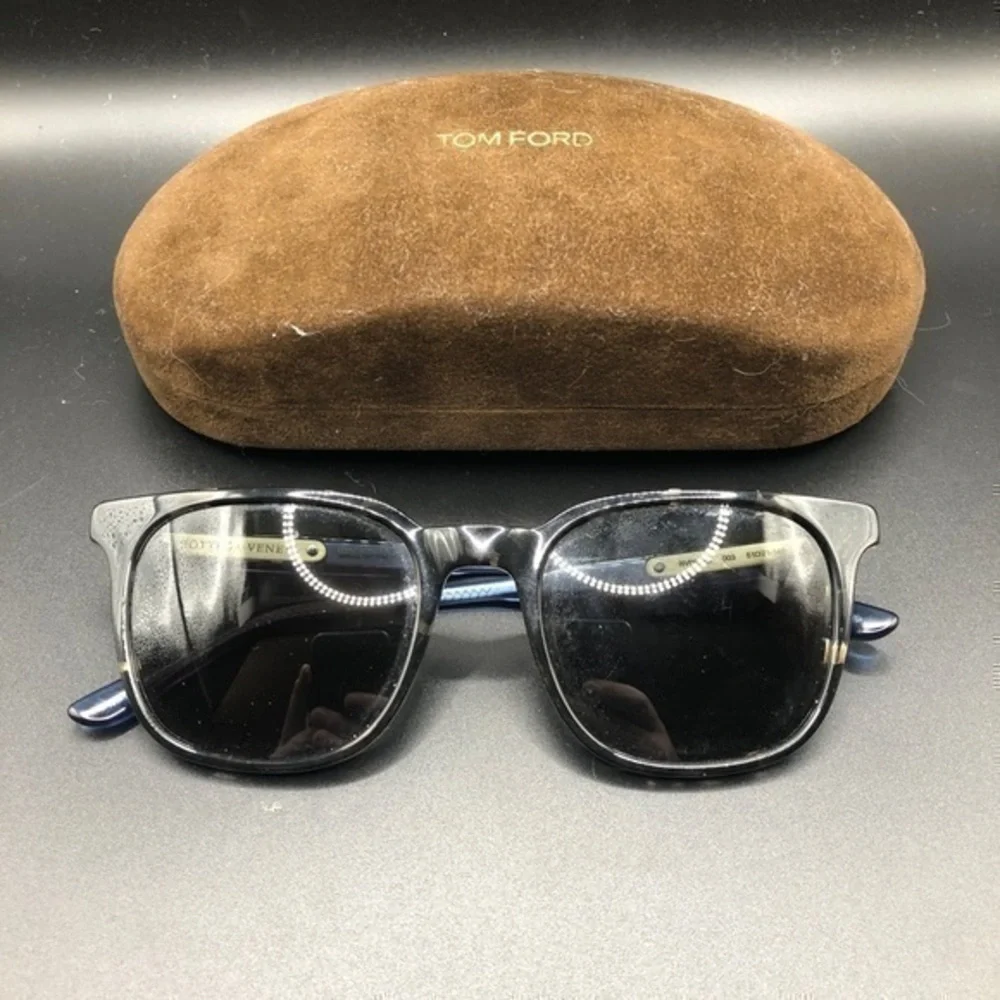Bottega Veneta Navy Wayfarer Sunglasses
